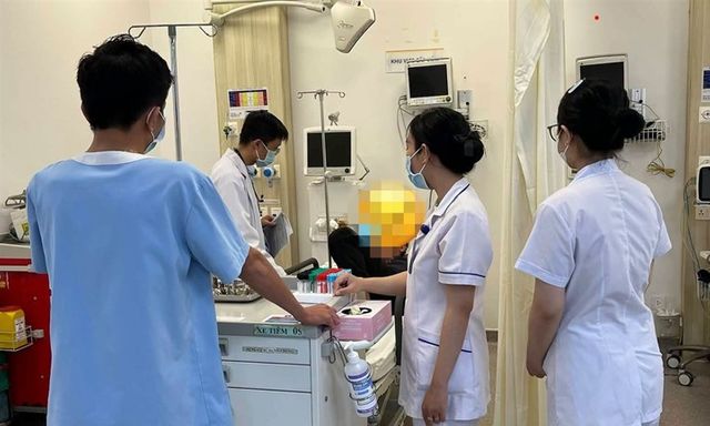 Người đàn ông ở TP.HCM nghi nhiễm độc tố thần kinh cực mạnh sau khi ăn món 
