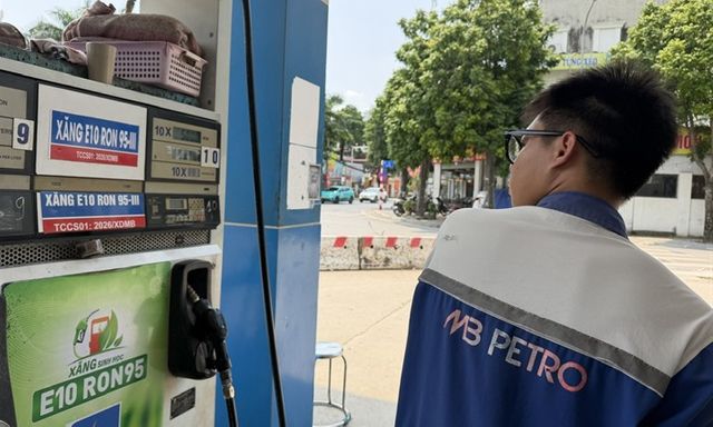 Giá xăng dầu trong nước giảm mạnh sau điều chỉnh, có loại giảm tới hơn 1.200 đồng/lít