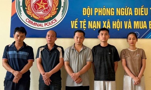Đi tìm việc qua Telegram, đôi nam nữ sang Campuchia 
