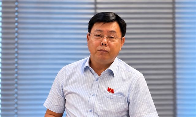 Bộ trưởng Bộ Nội vụ: Tiền lương công chức hiện còn thấp và có nhiều loại phụ cấp đặc thù