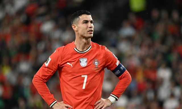 Cristiano Ronaldo bị treo giò 30 ngày sau khi rời đội tuyển Bồ Đào Nha