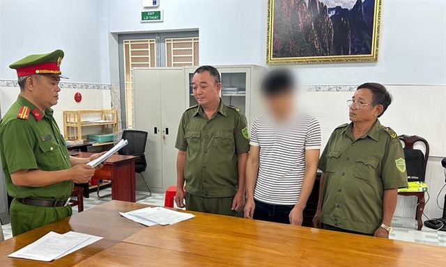 Khởi tố chủ hộ kinh doanh bán quần áo giả các thương hiệu nổi tiếng ở Đồng Nai
