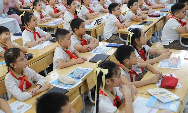 Bộ GDĐT làm rõ nguồn kinh phí tổ chức dạy học tăng cường trong trường phổ thông