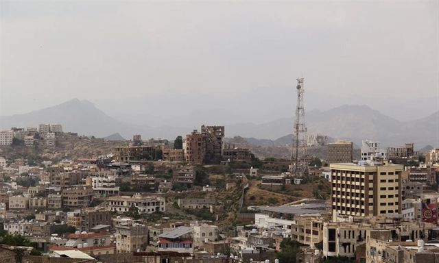 Quân đội Yemen không kích các địa điểm chứa vũ khí của Houthi tại Taiz