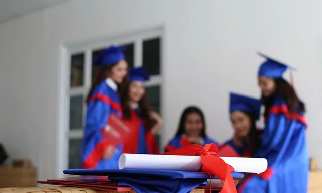 Tỷ lệ sinh viên tốt nghiệp xuất sắc tăng cao: Làm sao để tấm bằng đại học trở nên đáng tin cậy trước nhà tuyển dụng?