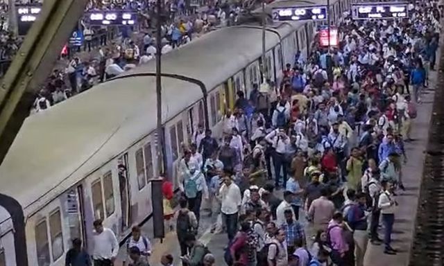 Bị tàu hỏa kéo lê, chàng trai 21 tuổi tử vong thương tâm