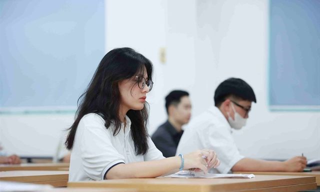 Xã mới được công nhận vùng III khi đang học đại học: Sinh viên có được giảm 70% học phí?