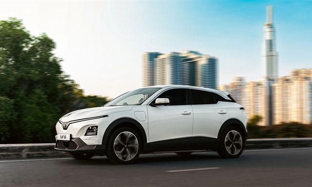 Chủ xe VinFast VF 6: Đi làm giờ cao điểm vẫn nhàn chân phanh