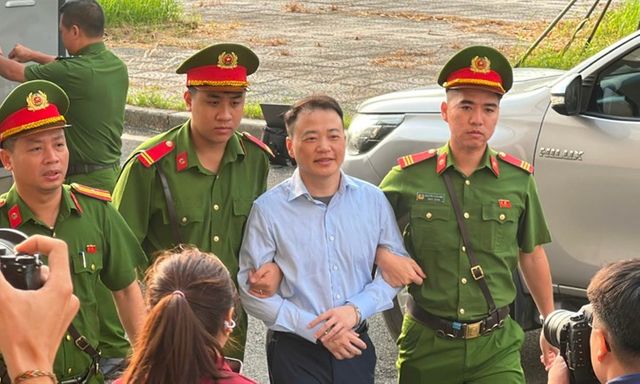 Shark Bình khai chỉ biết Mr Pips qua báo chí, nói câu bất ngờ tại tòa