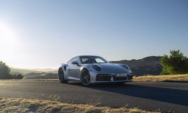 Porsche kỷ niệm 50 năm ra mắt 911 Turbo với phiên bản giới hạn đặc biệt