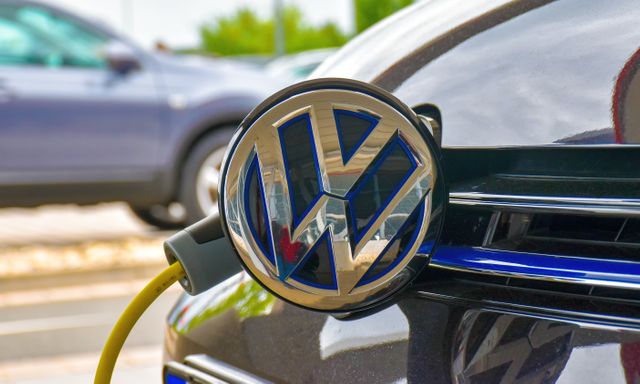 Xe điện Volkswagen sắp rẻ hơn nhờ pin mới