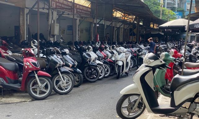 Lệ phí trước bạ xe máy giảm về 2%, người dân hồ hởi khi giá lăn bánh giảm sâu