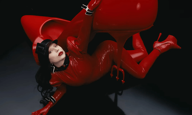 3 phút, 2,5 triệu đô và một cuộc gọi lúc đang ăn tối: Lady Gaga đã 