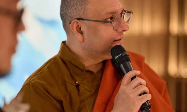 “Về miền bí ẩn”: Hồi ký hé lộ cuộc đời phi thường của một tôn sư dám từ bỏ giàu sang để đi tìm… giác ngộ