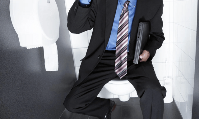 Đi vệ sinh 14 lần, có lần kéo dài 4 tiếng: Kỹ sư Trung Quốc bị sa thải, tòa tuyên “vượt xa nhu cầu thể chất”