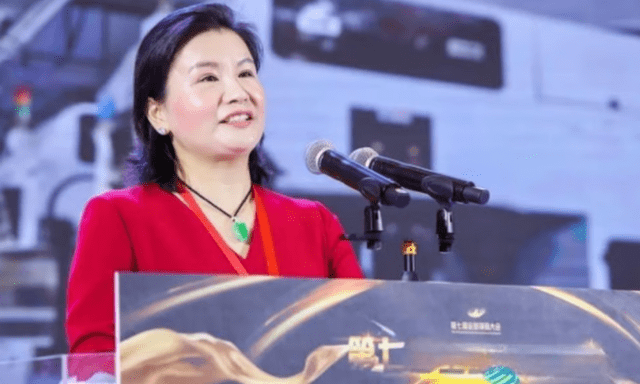 Từ bảo vệ công trường đến nữ tỷ phú tự thân giàu bậc nhất thế giới: Hành trình đánh bại nghịch cảnh để chạm đến 16 tỷ USD