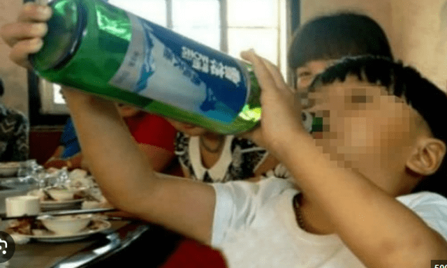 Bé 5 tháng tuổi bị suy gan, bác sĩ điều tra bệnh sử phát hoảng với gia đình: Chỉ một vài giọt cũng có thể gây tử vong