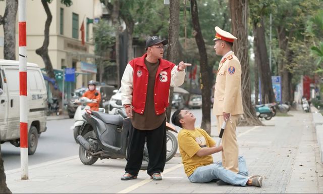 Cười ra nước mắt với trải nghiệm giao thông đô thị của Nam Tào - Bắc Đẩu: Thước phim giải trí hay tấm gương phản chiếu chính chúng ta?