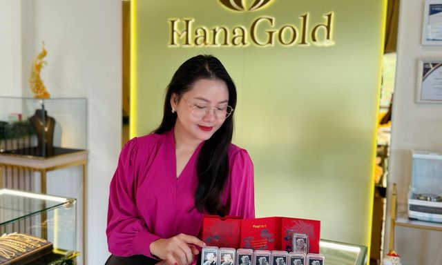 Trước ngày bị bắt, Hana Ngô vẫn kêu gọi nhà đầu tư mua vàng của HanaGold, lên nhiều clip “nói đạo lý” và dạy hướng nghiệp