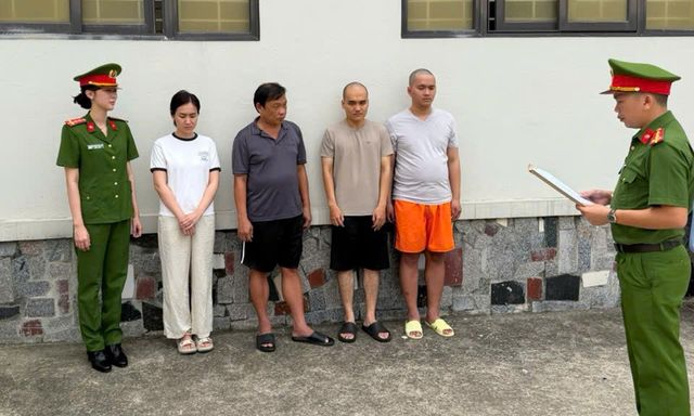 Nóng: Hơn 3.400 viên kim cương nhập lậu được đưa vào hệ thống bán lẻ SJC, khởi tố 4 bị can