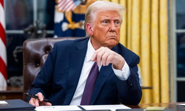 Tổng thống Donald Trump cân nhắc thu phí 2,6 tỷ đồng đối với sinh viên nước ngoài muốn ở lại Mỹ làm việc