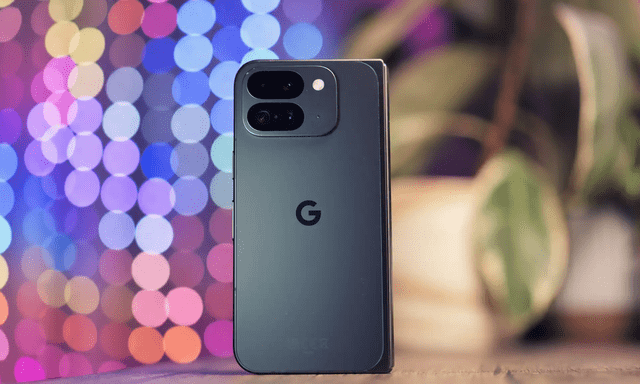 Lộ diện Google Pixel 11 với “Pixel Glow” độc lạ: Loại bỏ ống kính tele, Google muốn thay đổi cuộc chơi nhiếp ảnh di động thế nào?
