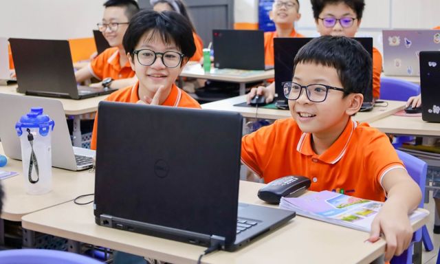 Toàn bộ học sinh phổ thông sẽ học AI từ năm học 2026-2027