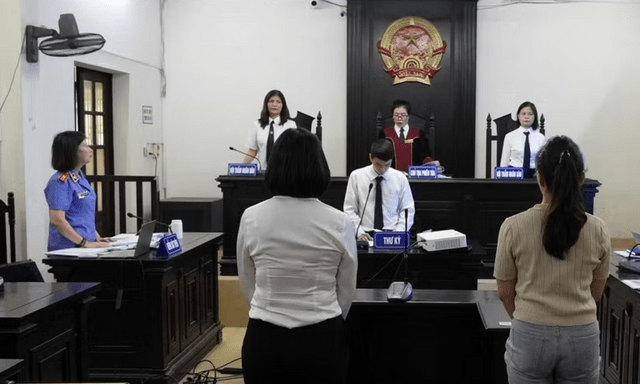 Hà Nội: Hai người phụ nữ sống sát vách lĩnh án vì cãi nhau liên miên