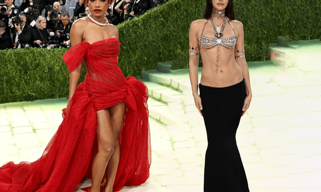 Chiếc vòng cổ $1 triệu USD và bộ đồ làm từ đồng hồ: Trang sức Met Gala 2026 đang nói gì về ngành jewelry toàn cầu?