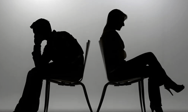 Một người mẹ nói thẳng với con gái: Coi chồng là người nhà, sớm muộn cũng thiệt thân