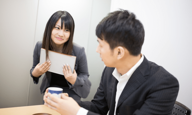 Ranh giới mong manh giữa “khéo” và “cả nể” nơi công sở: 3 điều người khôn ngoan luôn nhớ để không trở thành 