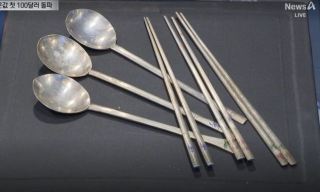 Cảnh tượng chưa từng có: Giá bạc lập đỉnh, người dân xếp hàng bán thìa dĩa cũ kiếm lời