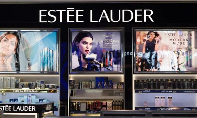 Cú sốc ngành làm đẹp: Hãng mỹ phẩm nổi tiếng Estée Lauder bị “bêu tên” vì bán mỹ phẩm chứa 