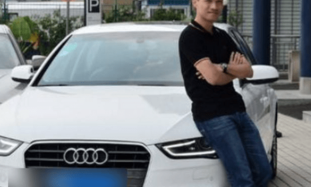 Chi gần 270 triệu đồng mua xe Audi cũ, người đàn ông phát hiện nhiều thỏi vàng và hơn 570 triệu đồng được giấu kỹ trong xe