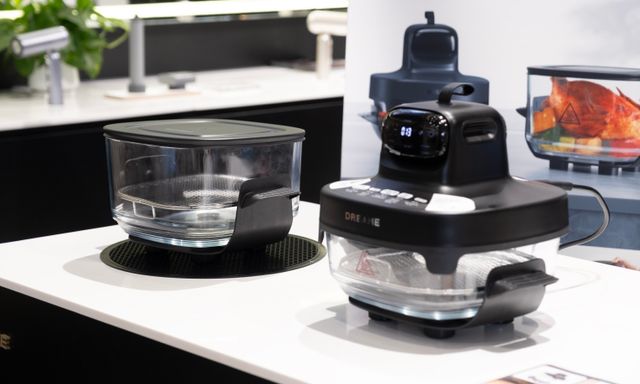 Robot hút bụi lực hút 36.000Pa, nồi chiên thủy tinh không lớp phủ: Nâng cấp từ hiệu năng đến vật liệu