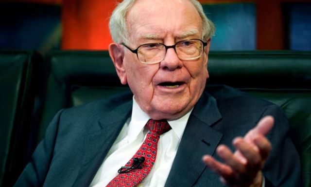Tỷ phú Warren Buffett cảnh báo người trẻ trong thời đại mới: 2 kiểu HÀO PHÓNG khiến cuộc đời mãi tầm thường, có tài cũng khó giàu, có tiền cũng khó giữ