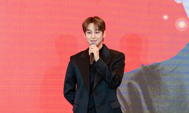 Thời gian bỏ quên Kim Bum thật rồi: Nam tài tử nói tiếng Việt, tiết lộ điều ấn tượng với Hà Nội, hẹn gặp fan tháng 6 với quà bí mật