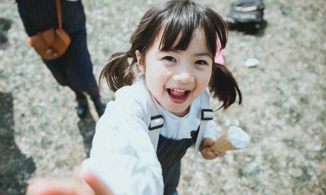 Nếu gia đình có 4 đặc điểm này, xin chúc mừng: Bạn đang nuôi dạy một đứa trẻ có EQ cao