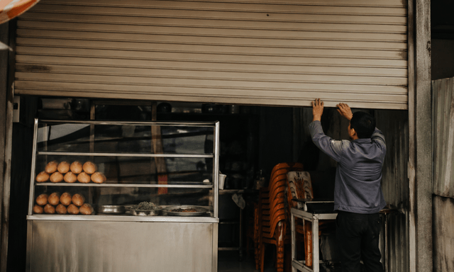 Đình chỉ hoạt động 1 tiệm bánh mì nổi tiếng, phạt hành chính 90 triệu đồng