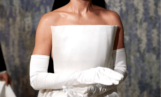Katy Perry gây bão Met Gala 2026 với găng tay 6 ngón: Ẩn ý phía sau khiến dân công nghệ phải chú ý