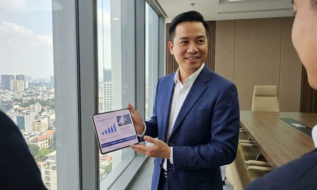 Bỏ hơn 50 triệu mua Galaxy Z Fold 8 Ultra: Doanh nhân đang đầu tư vào thứ tài sản quý hơn tiền