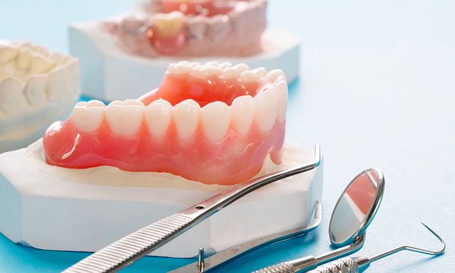 Nóng: Hơn 44,6% cơ sở sản xuất, kinh doanh răng giả bị kiểm tra tại Hà Nội bị xử phạt