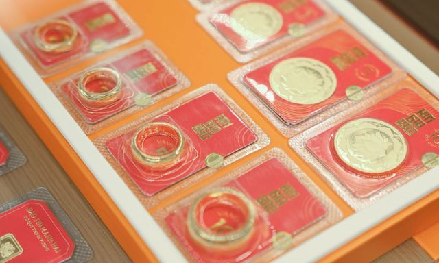 Giá vàng giằng co trong 1 tháng qua: Từ đỉnh 147,6 triệu xuống đáy 135 triệu đồng/lượng và liên tiếp phục hồi, tiếp theo sẽ đi về đâu?