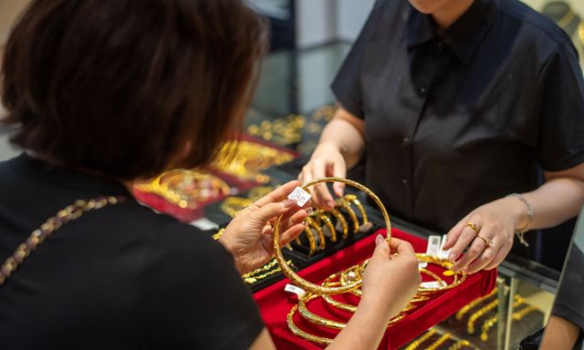 Giá vàng nhẫn trơn, vàng miếng sáng 19/8 đồng loạt giảm mạnh tại SJC, PNJ, Phú Quý, Bảo Tín Mạnh Hải, Mi Hồng,... 