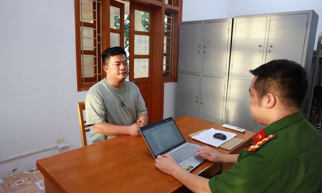 Một tháng khởi tố 10 TikToker