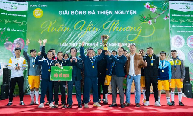 Fujiland FC lên ngôi vô địch giải bóng đá Xuân Yêu Thương 2024 tranh Cup Nghệ An 24h