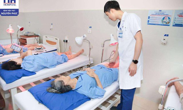 Hiệu quả điều trị bệnh cơ xương khớp nhờ kết hợp y học cổ truyền và y học hiện đại tại Bệnh viện Y học cổ truyền Nguyên Phúc