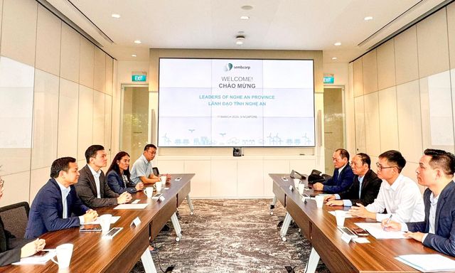 Lãnh đạo tỉnh Nghệ An làm việc với Tập đoàn Sembcorp - Singapore