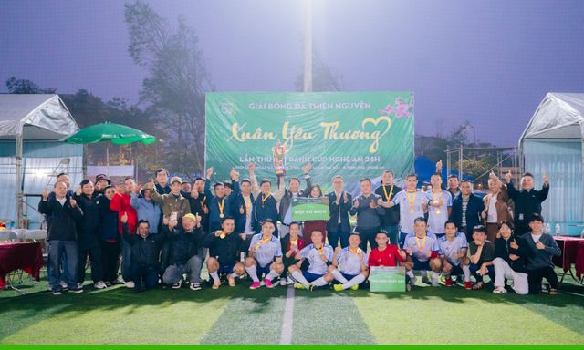 FC Thang máy Việt Hàn lên ngôi vô địch giải bóng đá Xuân Yêu Thương lần thứ VIII