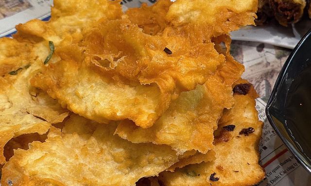 Bánh rán hành chợ Quang Trung – hương vị dân dã níu chân người Vinh